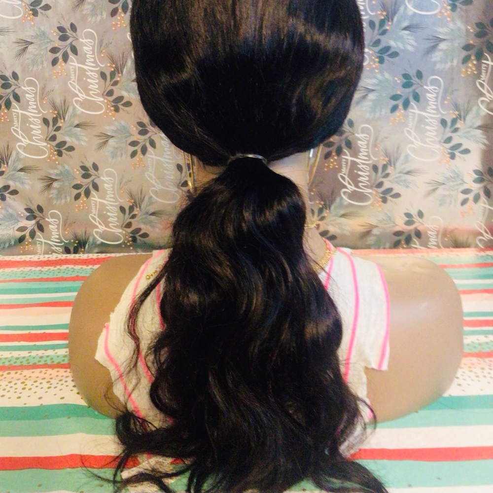 🔥🔥13x4 Curly Human Wig Natural Color Any OccasionWoman You Put It In Ponytail - Picture 3 of 7